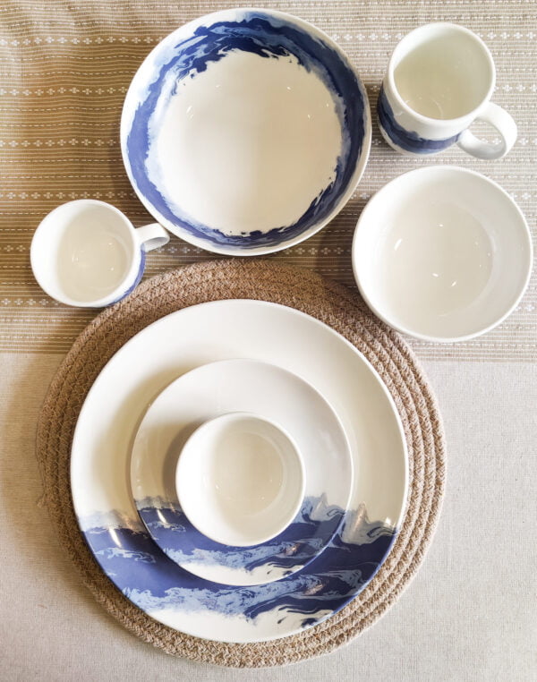 Porcelain dinner plates