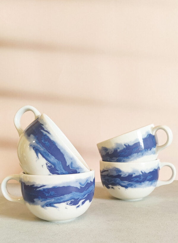 Porcelain tea cup set