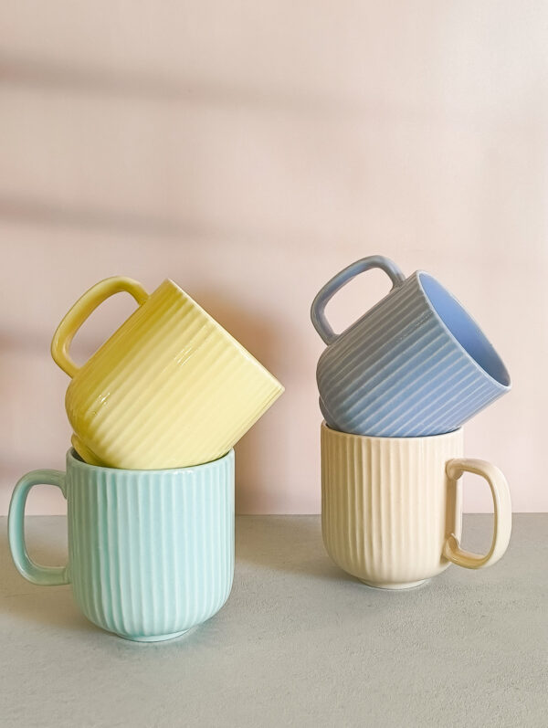 Handmade ceramic coffee mug set in pastel colours - set of 4