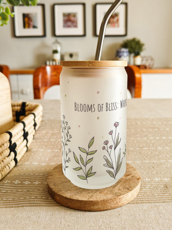 Personalised printed glass can tumbler with bamboo lid and steel straw